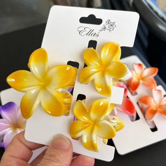 9 Pc Tropical Flower Hair Clips Set | 3 Colors Plumeria Floral Clips Bundle - Picture 3 of 4